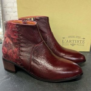 NIB L’Artiste by Spring Step Bootie NWT